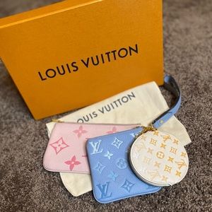 Louis Vuitton trio pouch 😍